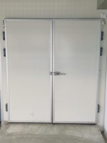 Reducing Bottlenecks at Cold Room Entries